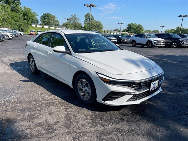 Photo of 2025 Serenity White Hyundai ELANTRA