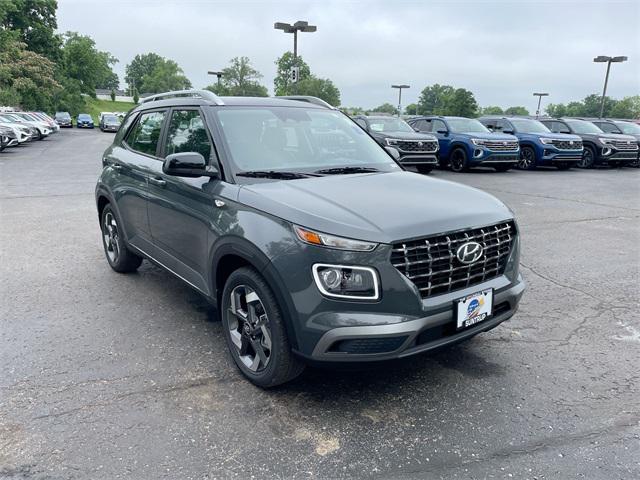 Photo of 2025 Ecotronic Gray w/Black Roof Hyundai VENUE