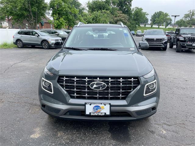 Photo of 2025 Ecotronic Gray w/Black Roof Hyundai VENUE