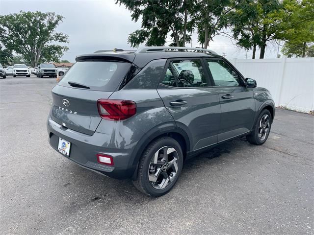 Photo of 2025 Ecotronic Gray w/Black Roof Hyundai VENUE