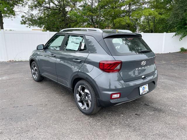 Photo of 2025 Ecotronic Gray w/Black Roof Hyundai VENUE