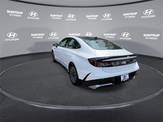 Photo of 2025 Serenity White Hyundai SONATA Hybrid