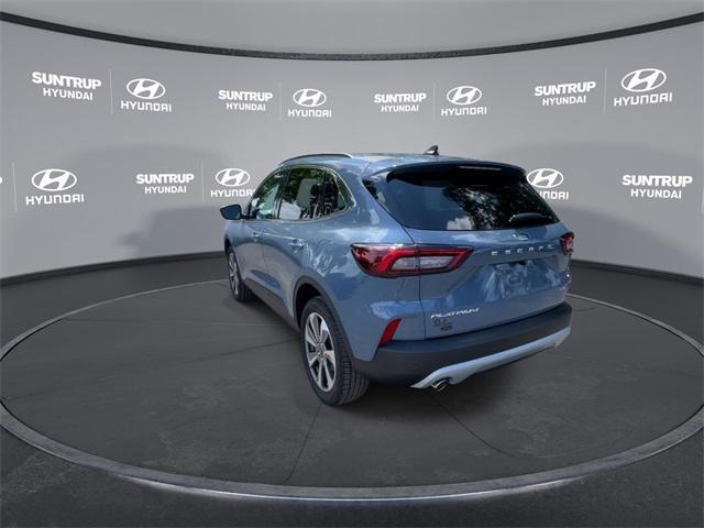 Photo of 2023 Vapor Blue Metallic Ford Escape