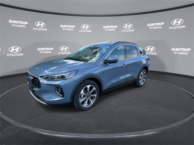 Photo of 2023 Vapor Blue Metallic Ford Escape