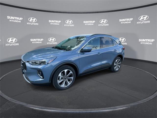 Photo of 2023 Vapor Blue Metallic Ford Escape