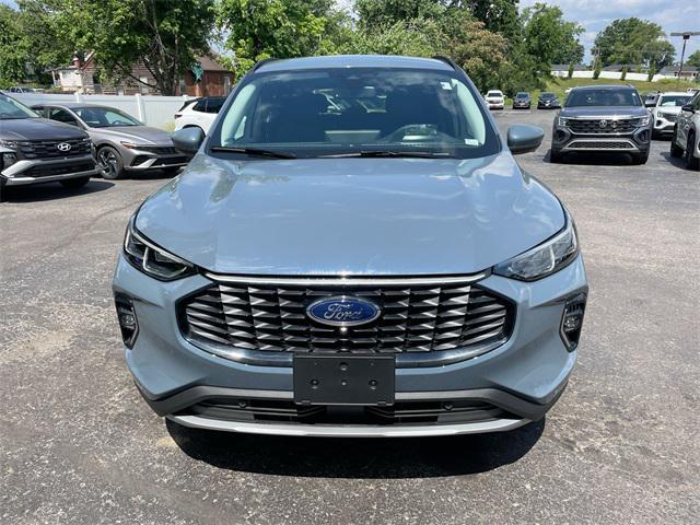 Photo of 2023 Vapor Blue Metallic Ford Escape
