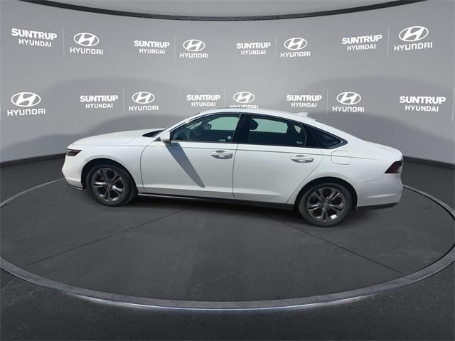 Photo of 2024 Crystal Black Pearl Honda Accord