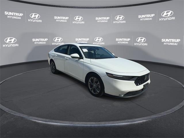Photo of 2024 Crystal Black Pearl Honda Accord