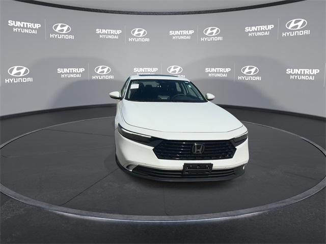 Photo of 2024 Crystal Black Pearl Honda Accord