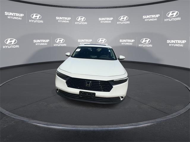Photo of 2024 Crystal Black Pearl Honda Accord