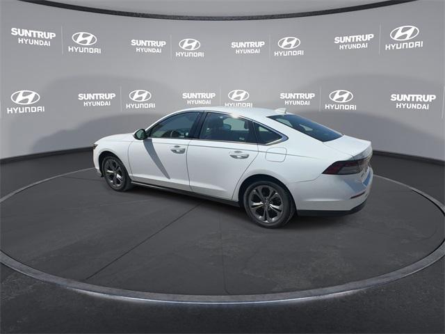 Photo of 2024 Crystal Black Pearl Honda Accord