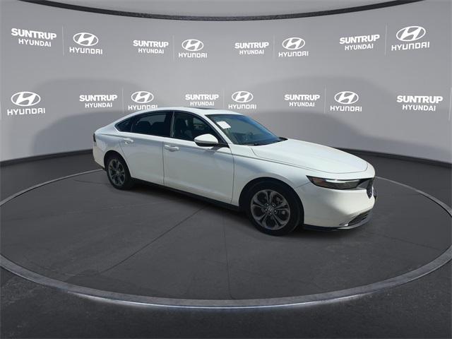 Photo of 2024 Crystal Black Pearl Honda Accord