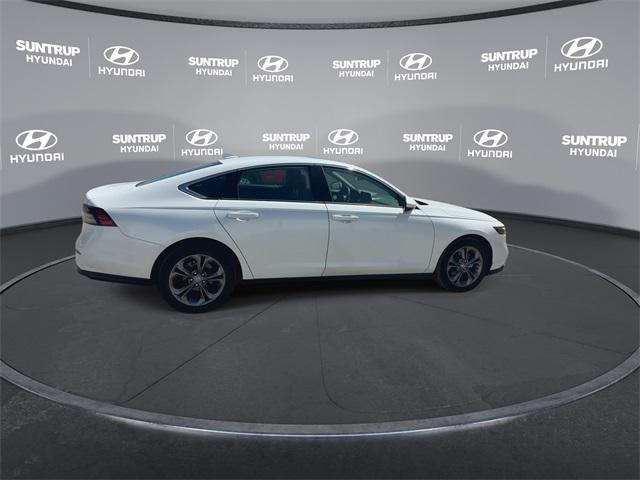Photo of 2024 Crystal Black Pearl Honda Accord