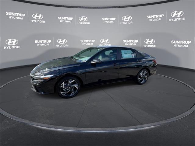 Photo of 2025 Abyss Black Hyundai ELANTRA