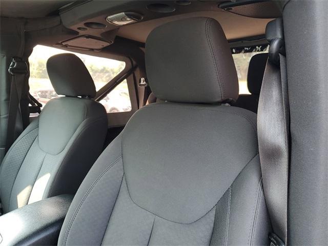 Photo of 2017 Black Clearcoat Jeep Wrangler