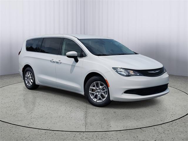 2022 Chrysler Voyager