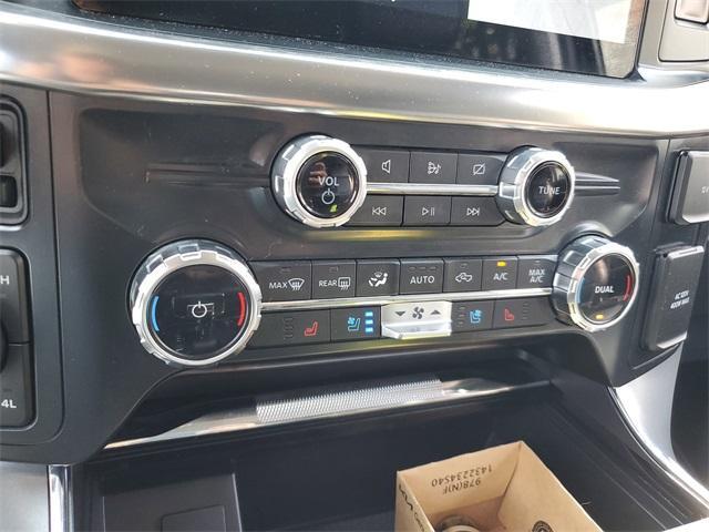 Photo of 2022 Smoked Quartz Metallic Tinted Clearcoat Ford F-150