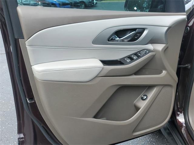 Photo of 2021 Black Cherry Metallic Chevrolet Traverse
