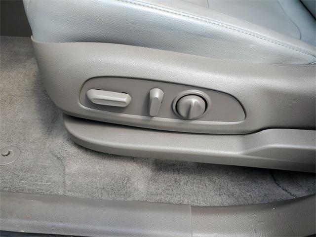 Photo of 2021 Black Cherry Metallic Chevrolet Traverse