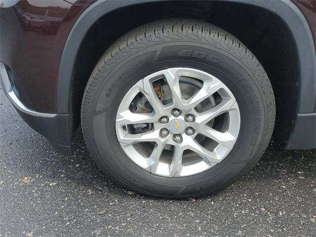 Photo of 2021 Black Cherry Metallic Chevrolet Traverse