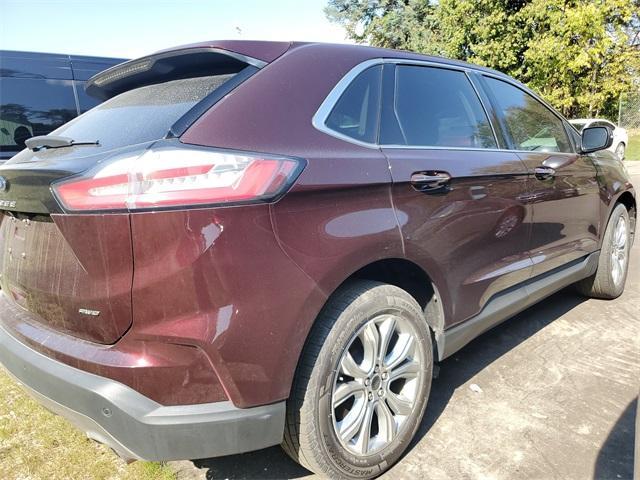 Photo of 2023 Burgundy Ford Edge