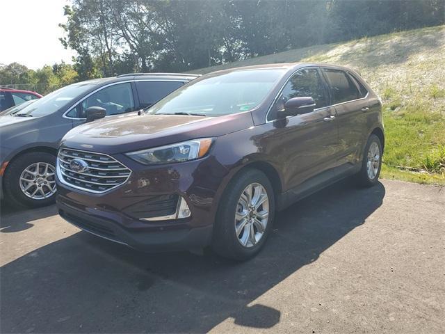 Photo of 2023 Burgundy Ford Edge