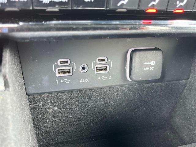 Photo of 2021 Silver Zynith Jeep Grand Cherokee L