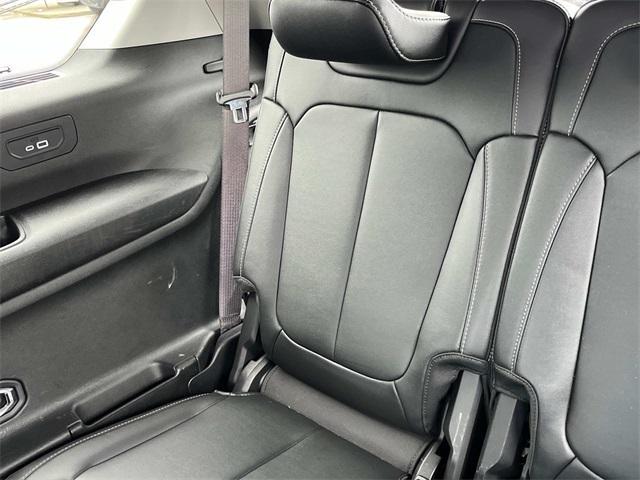 Photo of 2021 Silver Zynith Jeep Grand Cherokee L
