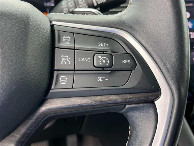 Photo of 2021 Silver Zynith Jeep Grand Cherokee L