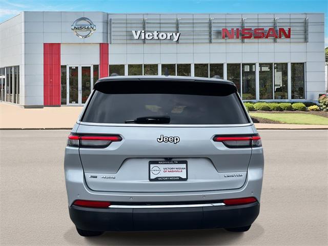 Photo of 2021 Silver Zynith Jeep Grand Cherokee L