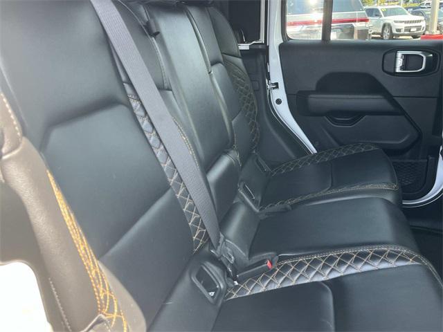 Photo of 2021 Bright White Clearcoat Jeep Gladiator