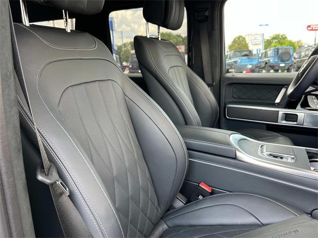 Photo of 2025 Brilliant Blue Metallic Mercedes-Benz G-Class