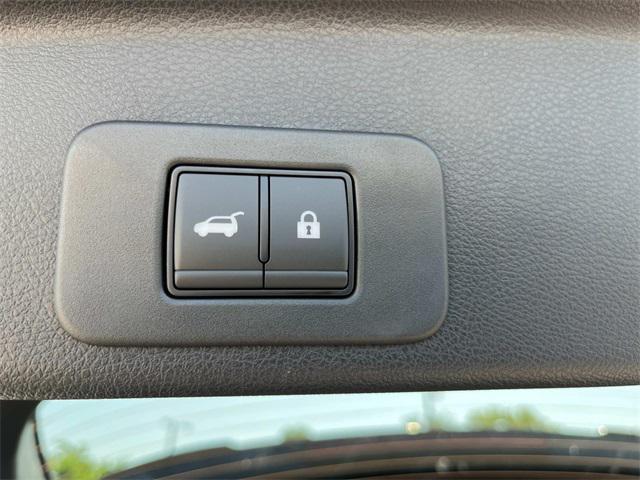 Photo of 2025 Super Black Nissan Murano