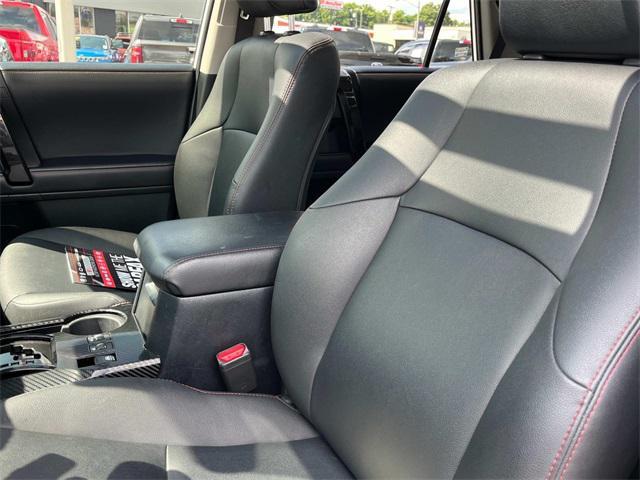 Photo of 2022 White Toyota 4Runner