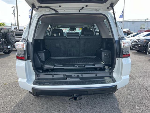 Photo of 2022 White Toyota 4Runner