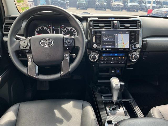 Photo of 2022 White Toyota 4Runner