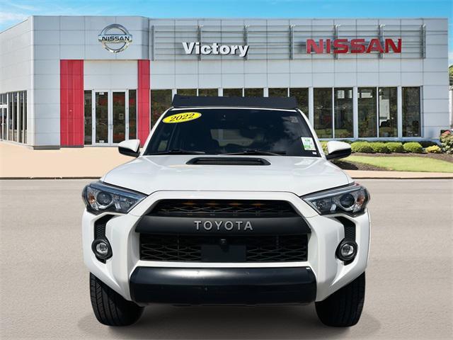 Photo of 2022 White Toyota 4Runner