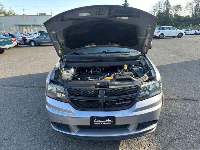 Photo of 2017 GREY Dodge Journey