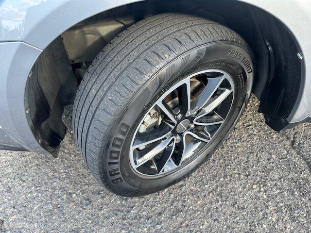 Photo of 2017 GREY Dodge Journey