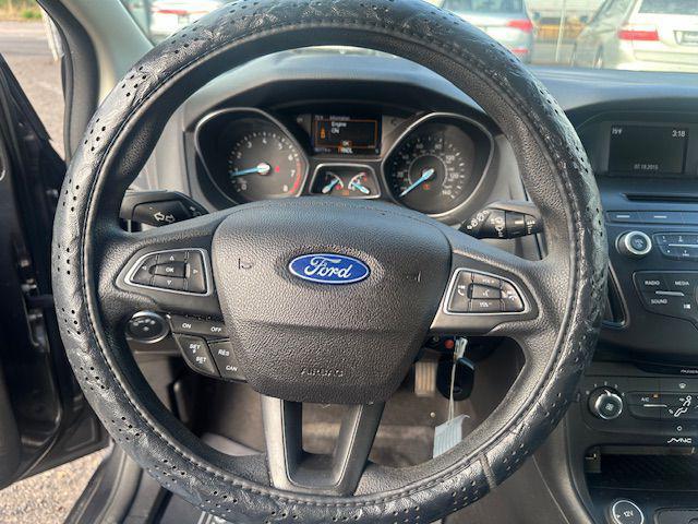 Photo of 2015 GREY Ford Focus