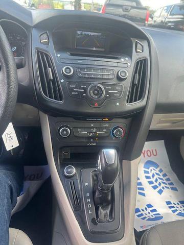 Photo of 2015 GOLD Ford Focus