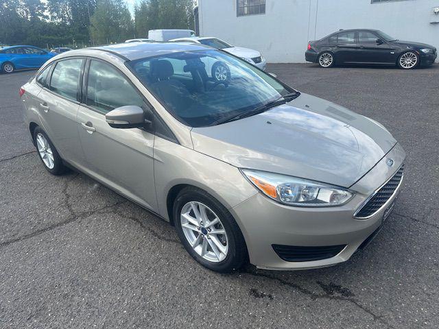 Photo of 2015 GOLD Ford Focus