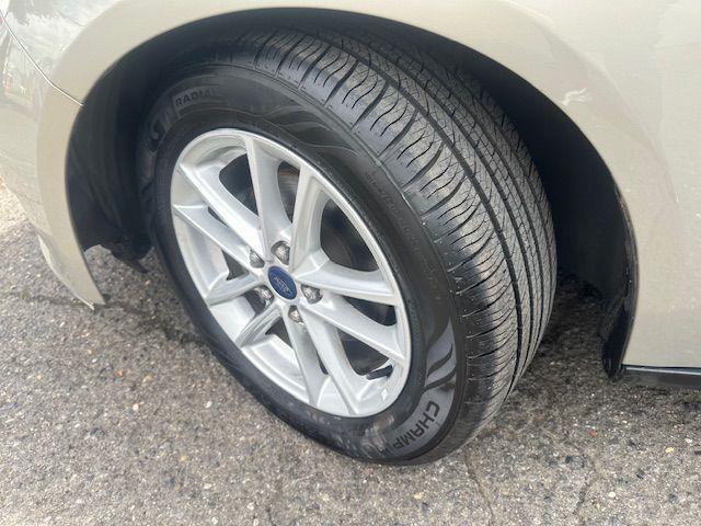 Photo of 2015 GOLD Ford Focus