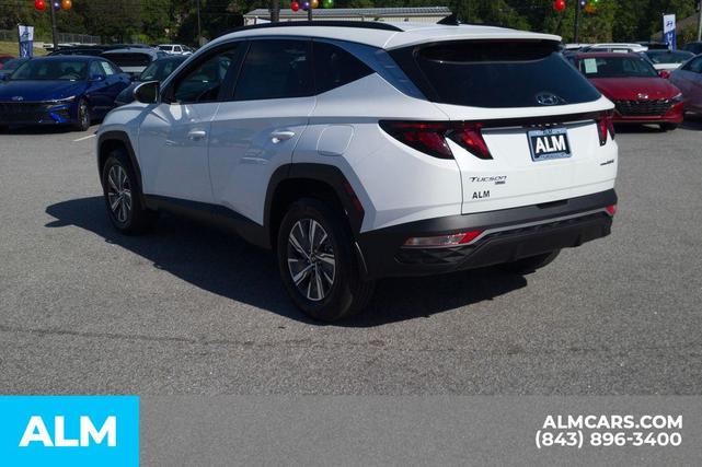 Photo of 2024 White Pearl Hyundai TUCSON Hybrid
