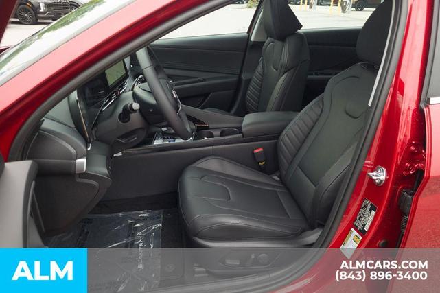 Photo of 2025 Red Hyundai ELANTRA