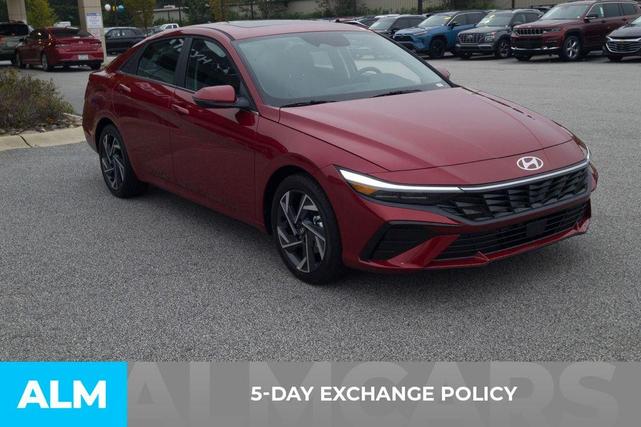 Photo of 2025 Red Hyundai ELANTRA