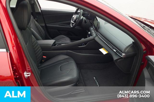 Photo of 2025 Red Hyundai ELANTRA