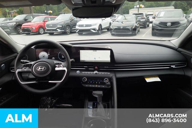 Photo of 2025 Red Hyundai ELANTRA
