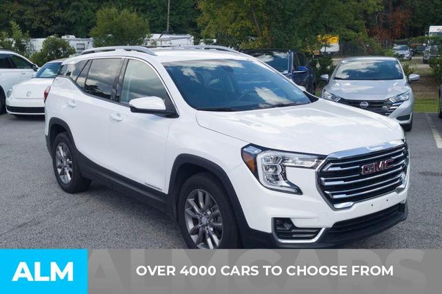Photo of 2023 Summit White GMC Terrain