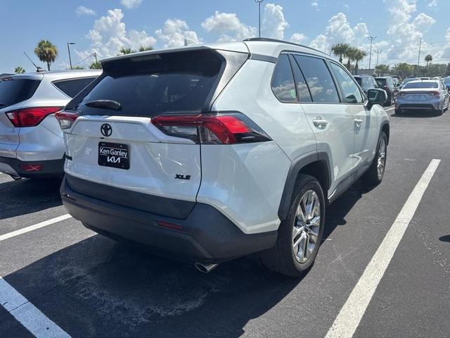 Photo of 2021 Blizzard Pearl Toyota RAV4